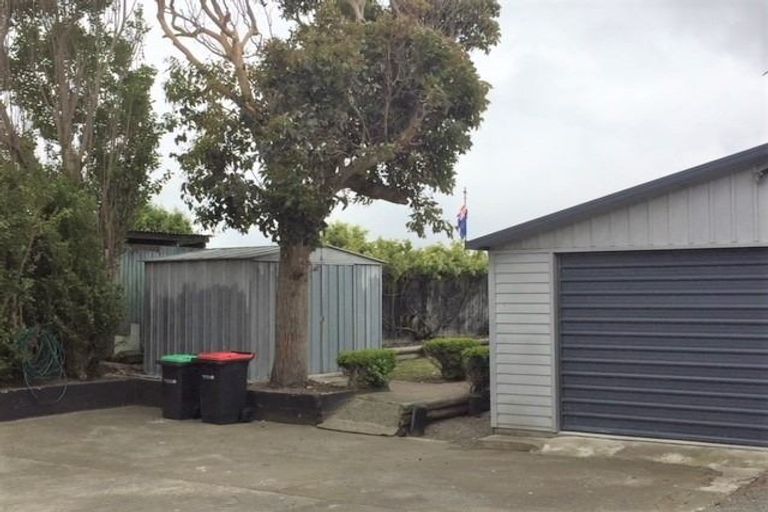 Photo of property in 32 Effingham Street, North New Brighton, Christchurch, 8083