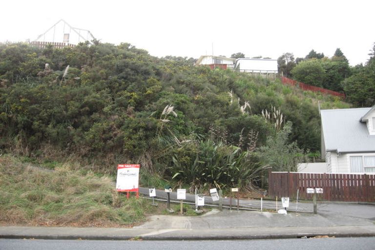 Photo of property in 15c Glen Road, Stokes Valley, Lower Hutt, 5019