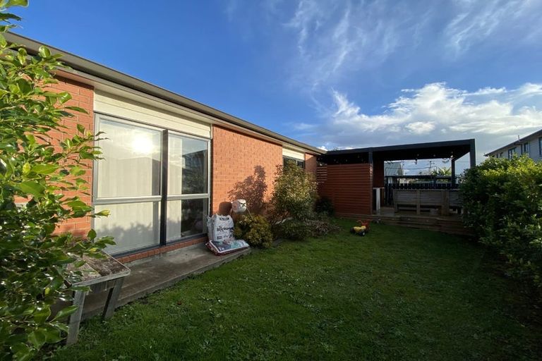 Photo of property in 49d Cambridge Terrace, Papatoetoe, Auckland, 2025