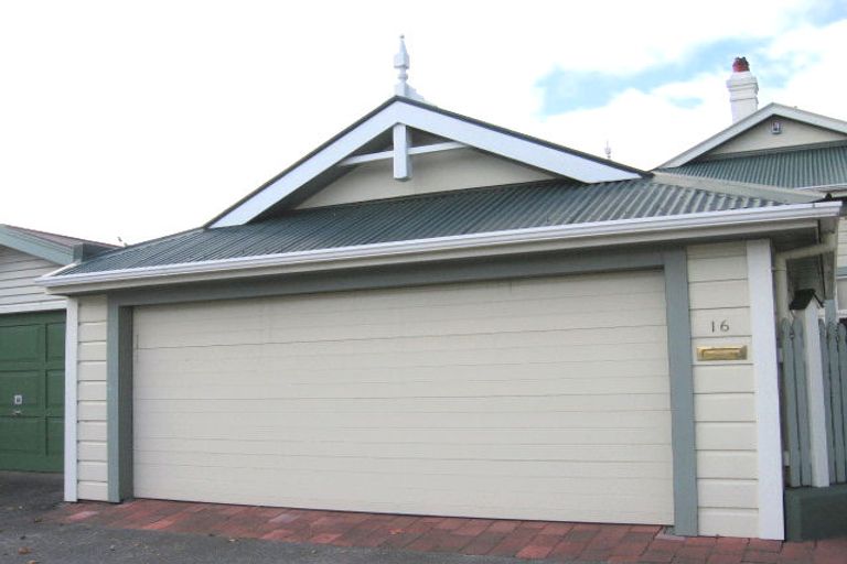 Photo of property in 16 Bloomfield Terrace, Hutt Central, Lower Hutt, 5010