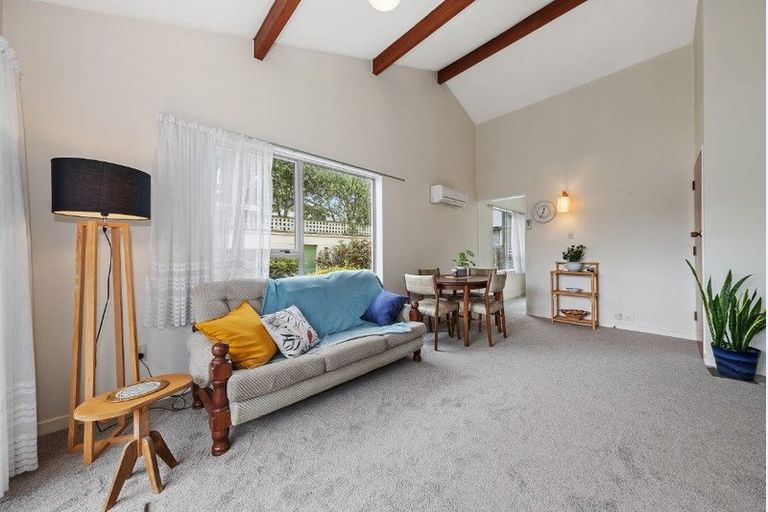 Photo of property in 1/139 Weston Road, St Albans, Christchurch, 8052