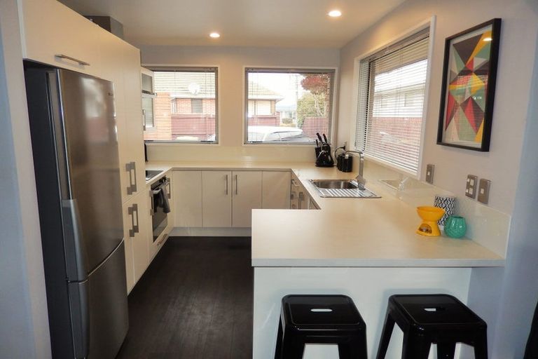 Photo of property in 35a Dunedin Street, Redwood, Christchurch, 8051