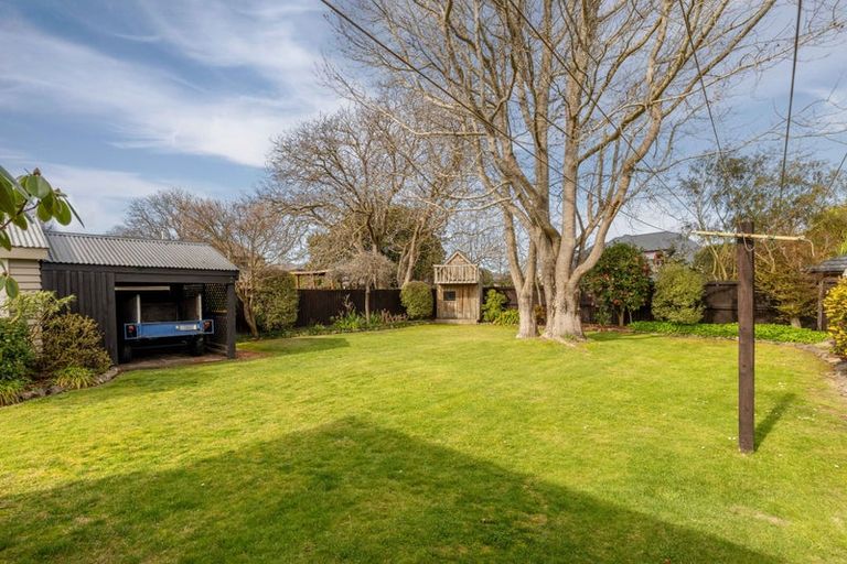 Photo of property in 33 Galway Avenue, Bryndwr, Christchurch, 8052