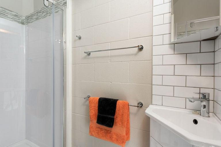 Photo of property in 9b Milton Terrace, Picton, 7220