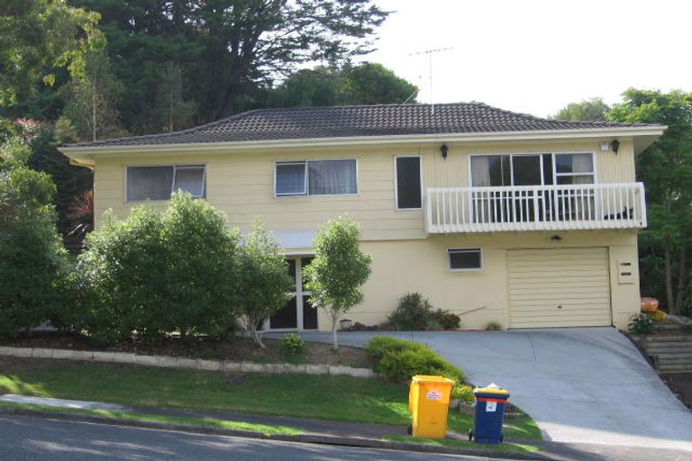 Photo of property in 9 Newstead Avenue, Browns Bay, Auckland, 0632