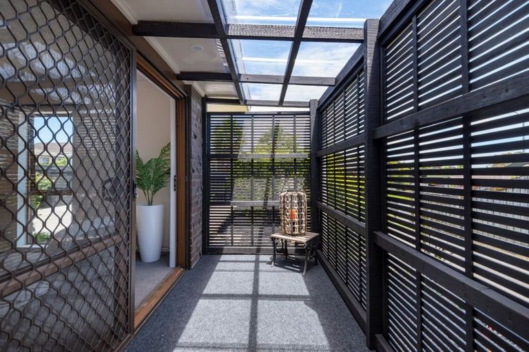 Photo of property in 1/10 Benygloe Place, Highland Park, Auckland, 2010