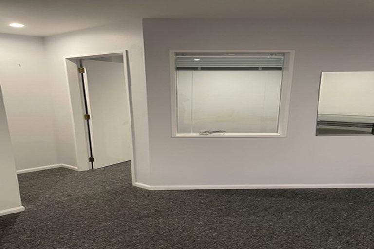 Photo of property in 2b/5 Kent Terrace, Mount Victoria, Wellington, 6011