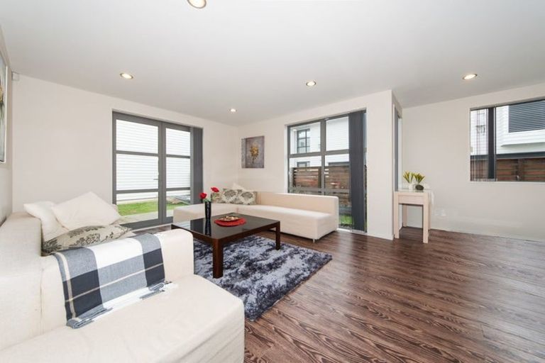 Photo of property in 200 Porchester Road, Takanini, 2112