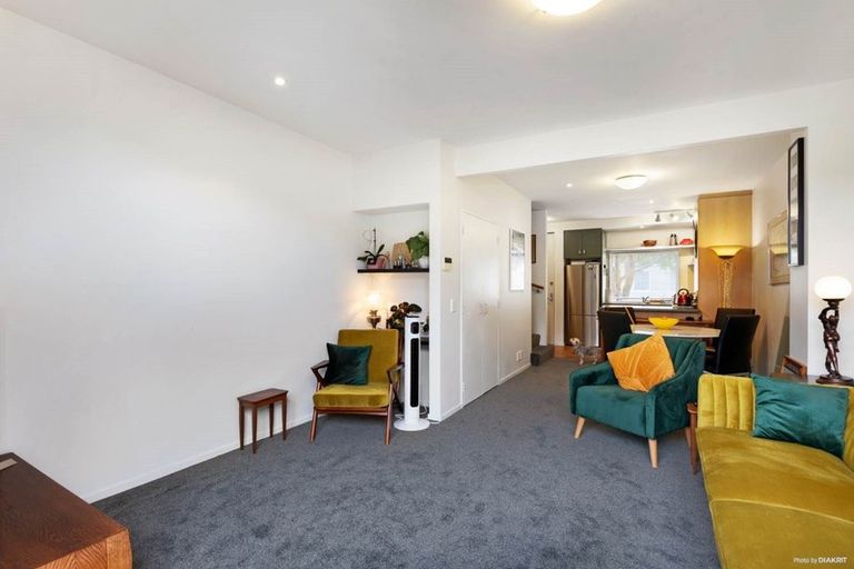 Photo of property in 50 Kirikiri Lane, East Tamaki, Auckland, 2013