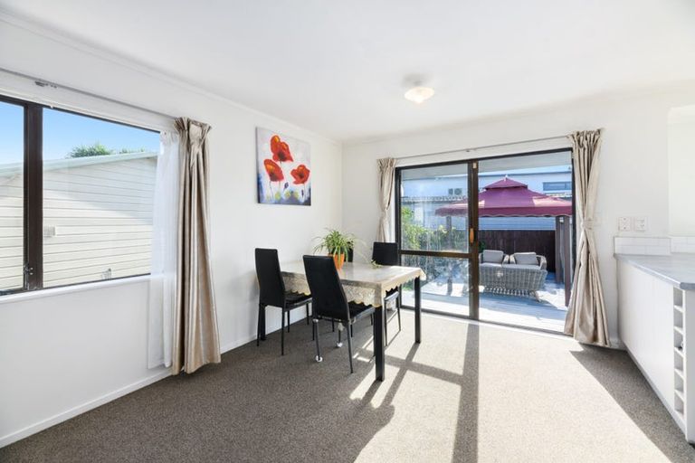 Photo of property in 1/31 Pomaria Road, Henderson, Auckland, 0610