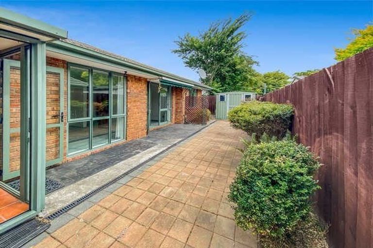 Photo of property in 4 Tulip Lane, Spreydon, Christchurch, 8024