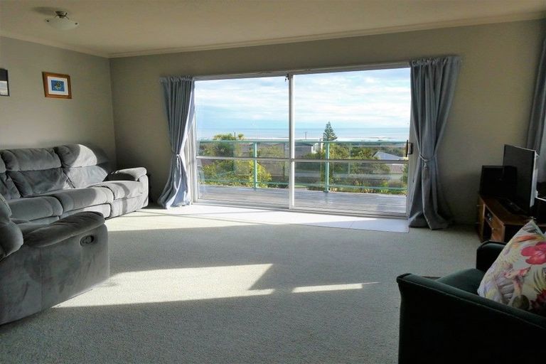 Photo of property in 15 Nolan Crescent, Karoro, Greymouth, 7805