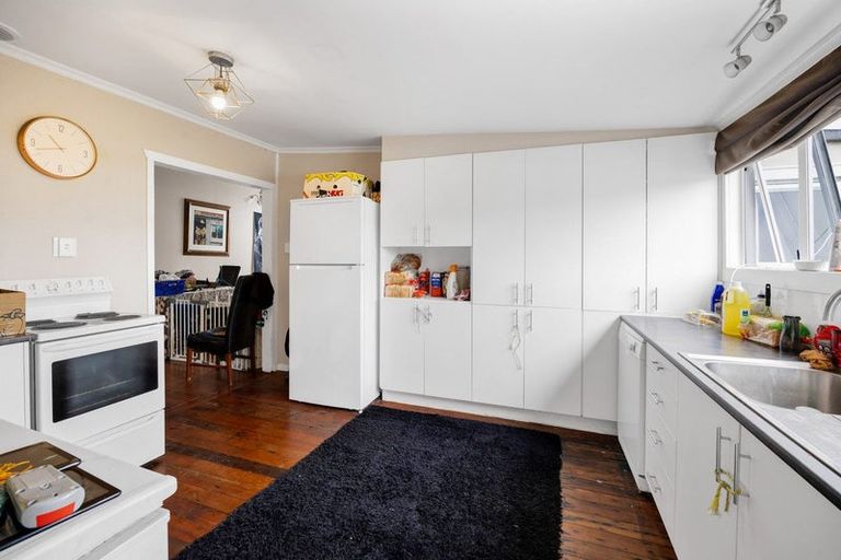 Photo of property in 221a South Road, Hawera, 4610