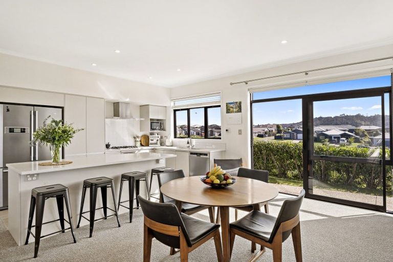 Photo of property in 8 Ara Kakara Avenue, Huapai, Kumeu, 0810