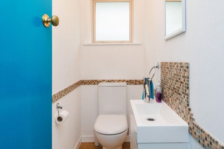 Photo of property in 39 Lincoln Terrace, Hokowhitu, Palmerston North, 4410