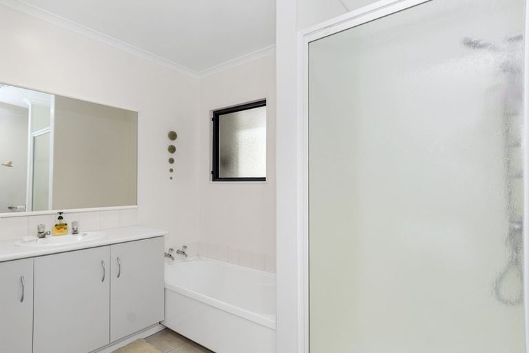 Photo of property in 2 Cashmere Way, Welcome Bay, Tauranga, 3112