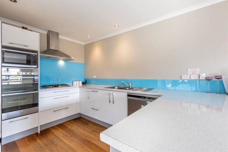 Photo of property in 16 Mcwhirters Farm Lane, Massey, Auckland, 0614