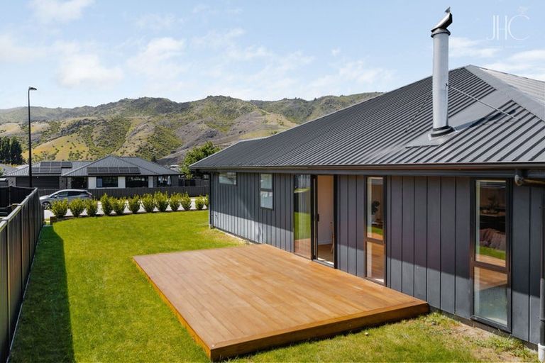 Photo of property in 6 Searle Drive, Cromwell, 9310