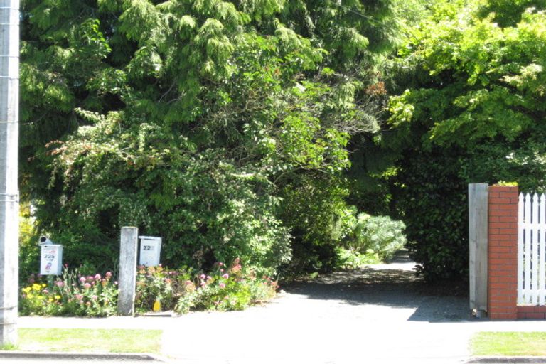 Photo of property in 227 Avonhead Road, Avonhead, Christchurch, 8042