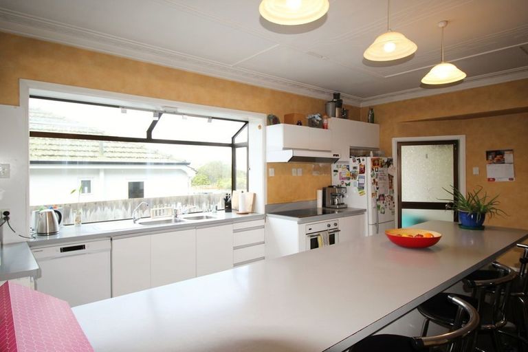 Photo of property in 90 Perth Street, Holmes Hill, Oamaru, 9401