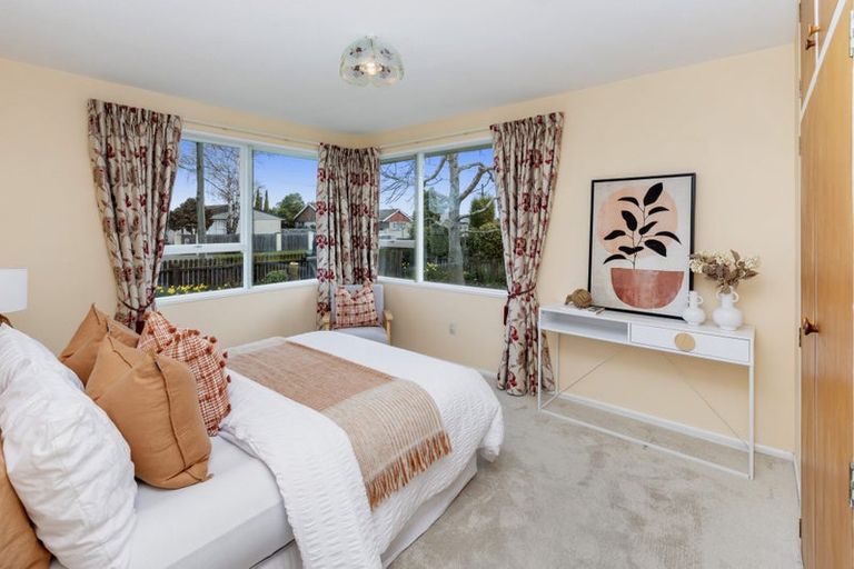 Photo of property in 373 Mairehau Road, Parklands, Christchurch, 8083