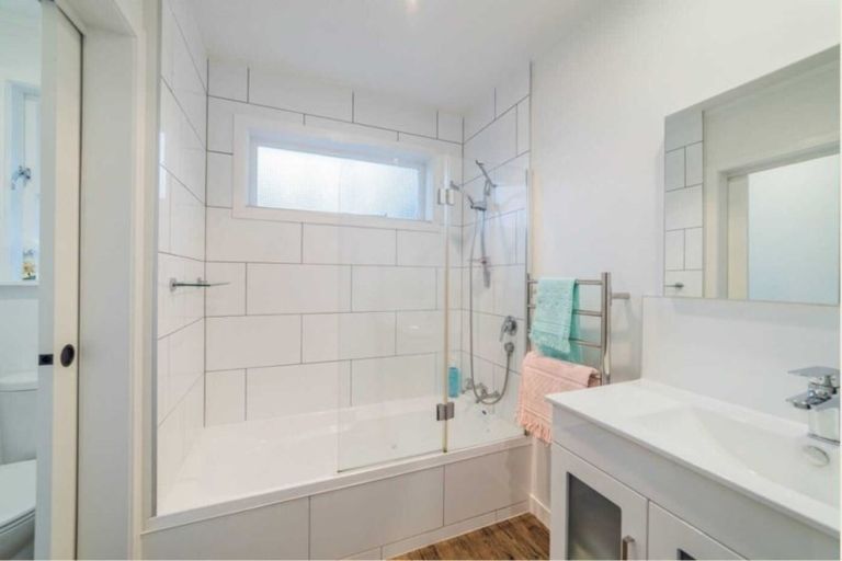 Photo of property in 9 Aorangi Road, Paraparaumu, 5032