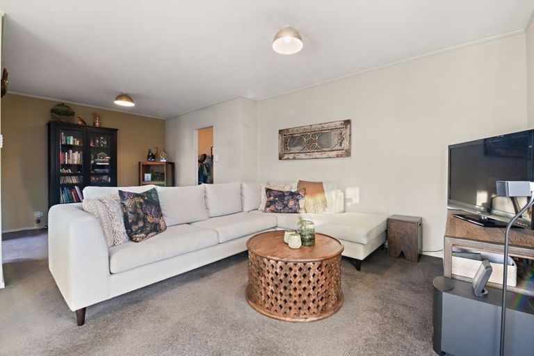 Photo of property in 2/3 Skilling Place, Farm Cove, Auckland, 2012