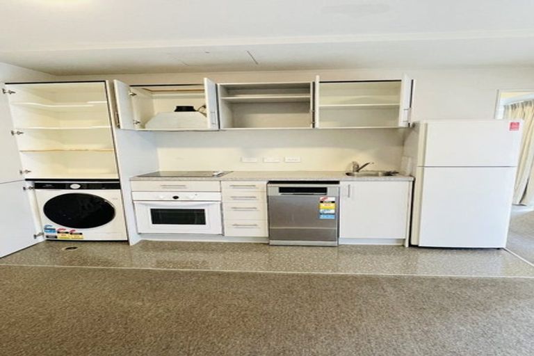 Photo of property in The Peak Apartments, 502/170 Taranaki Street, Te Aro, Wellington, 6011