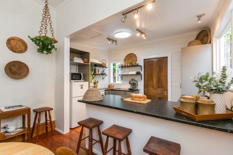 Photo of property in 20 Enfield Road, Hospital Hill, Napier, 4110