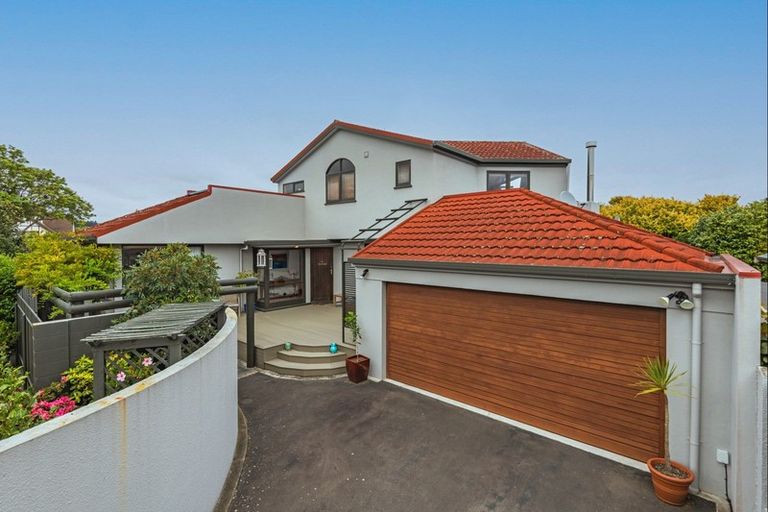 Photo of property in 15 Montgomery Terrace, Hokowhitu, Palmerston North, 4410