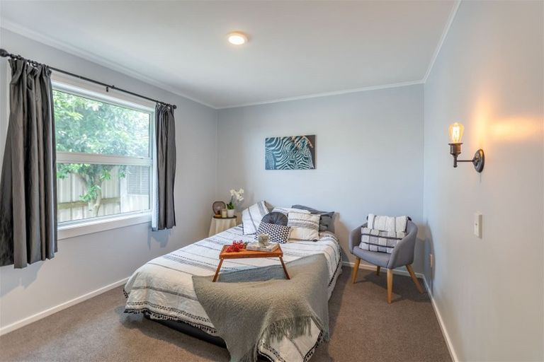 Photo of property in 2/69 Meeanee Road, Taradale, Napier, 4112