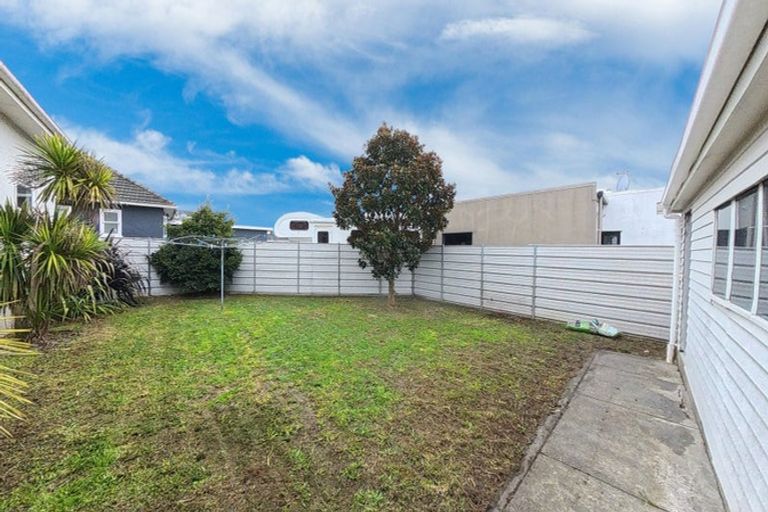 Photo of property in 95 Churchill Avenue, Hokowhitu, Palmerston North, 4410
