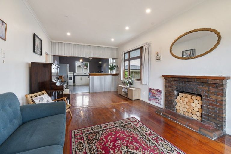 Photo of property in 65 Botanical Road, Takaro, Palmerston North, 4412