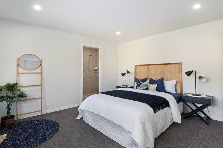 Photo of property in 108a Weraroa Road, Levin, 5510