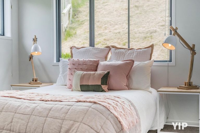 Photo of property in 28 Cheetwood Street, Churton Park, Wellington, 6037