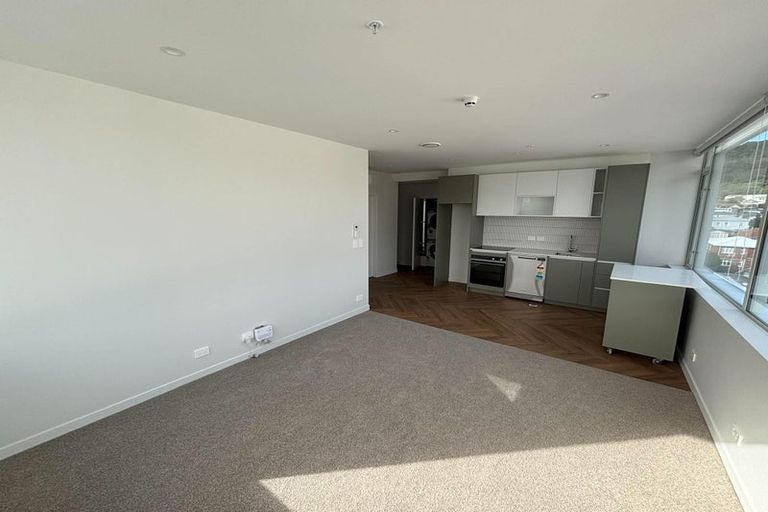 Photo of property in 702/32 Kent Terrace, Mount Victoria, Wellington, 6011