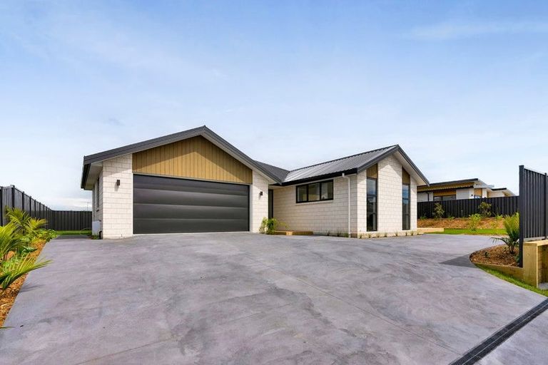 Photo of property in 11a James Drive, Bell Block, New Plymouth, 4312