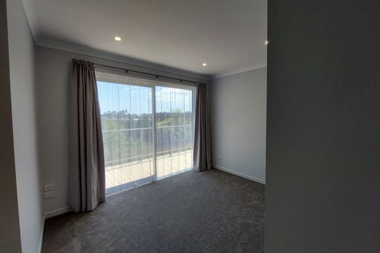 Photo of property in 122a Heta Road, Highlands Park, New Plymouth, 4312