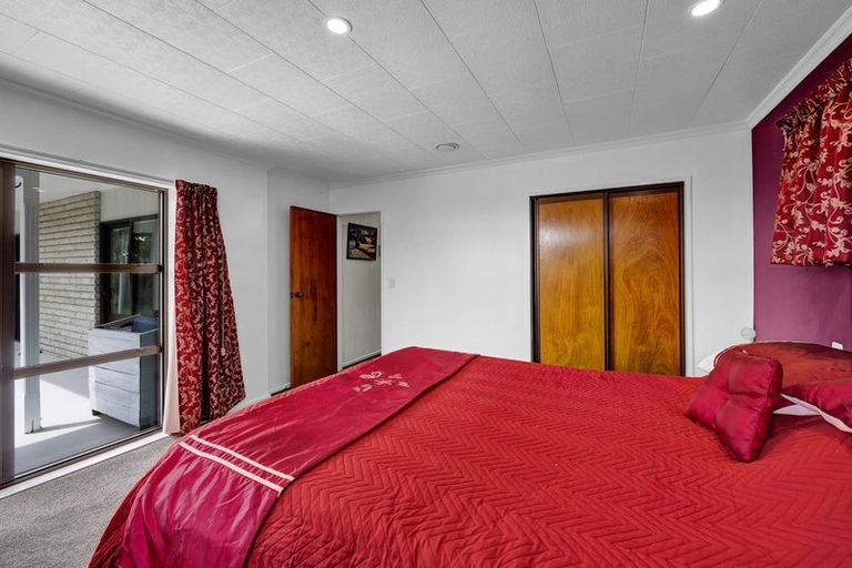 Photo of property in 244 Maata Road, Eltham, 4398