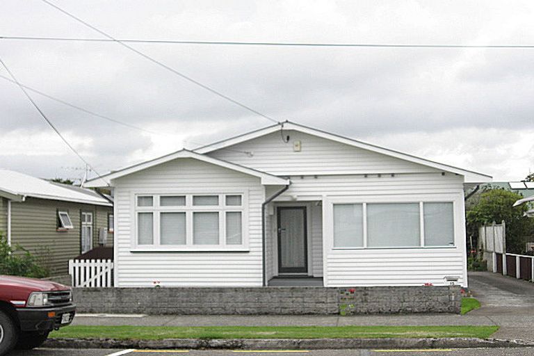 Photo of property in 15 Pilmuir Street, Hutt Central, Lower Hutt, 5010