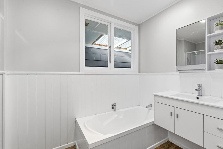 Photo of property in 1 Jordan Place, Tirau, 3410