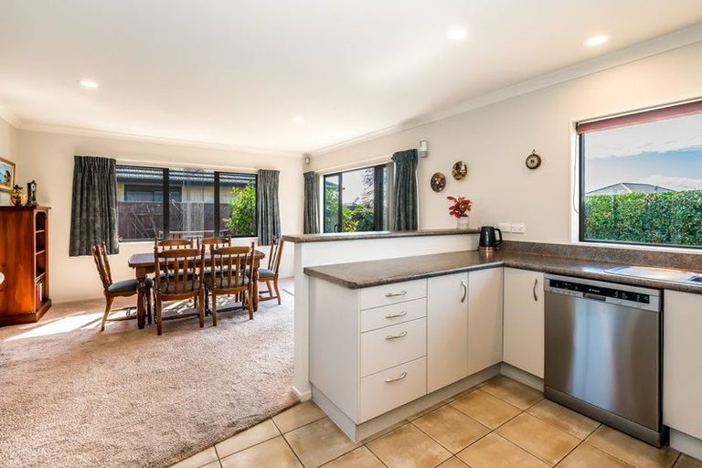 Photo of property in 23 Manhattan Court, Paraparaumu Beach, Paraparaumu, 5032