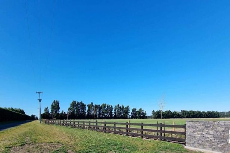 Photo of property in 1 Richmond Lane, Loburn, 7472