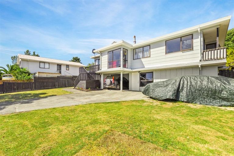Photo of property in 132 Finlayson Avenue, Clendon Park, Auckland, 2103
