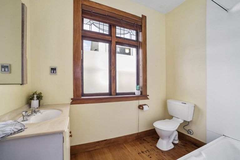 Photo of property in 69 Overtoun Terrace, Hataitai, Wellington, 6021