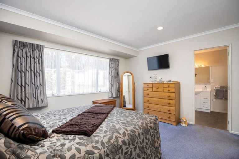 Photo of property in 130 Frankley Road, Frankleigh Park, New Plymouth, 4310