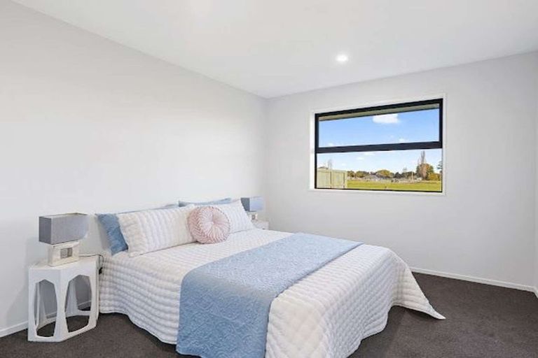 Photo of property in 13 Salkeld Place, Woodend, 7610