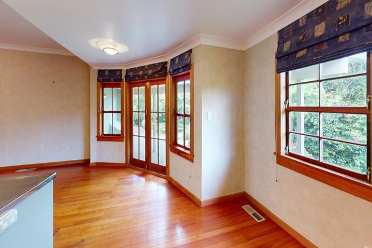 Photo of property in 19 Jensen Street, Hokowhitu, Palmerston North, 4410