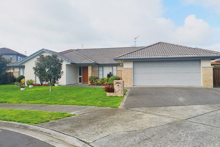 Photo of property in 12 Pennygale Close, Flat Bush, Auckland, 2016