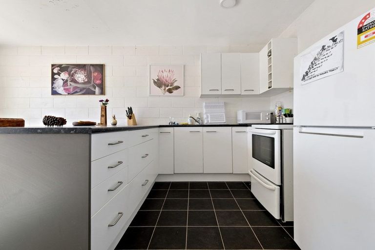 Photo of property in 3/112a Olliviers Road, Phillipstown, Christchurch, 8011